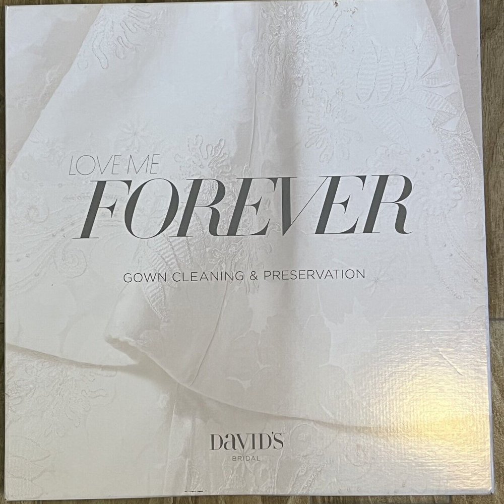 NWOT Love Me Forever Gown Cleaning & Preservation Kit